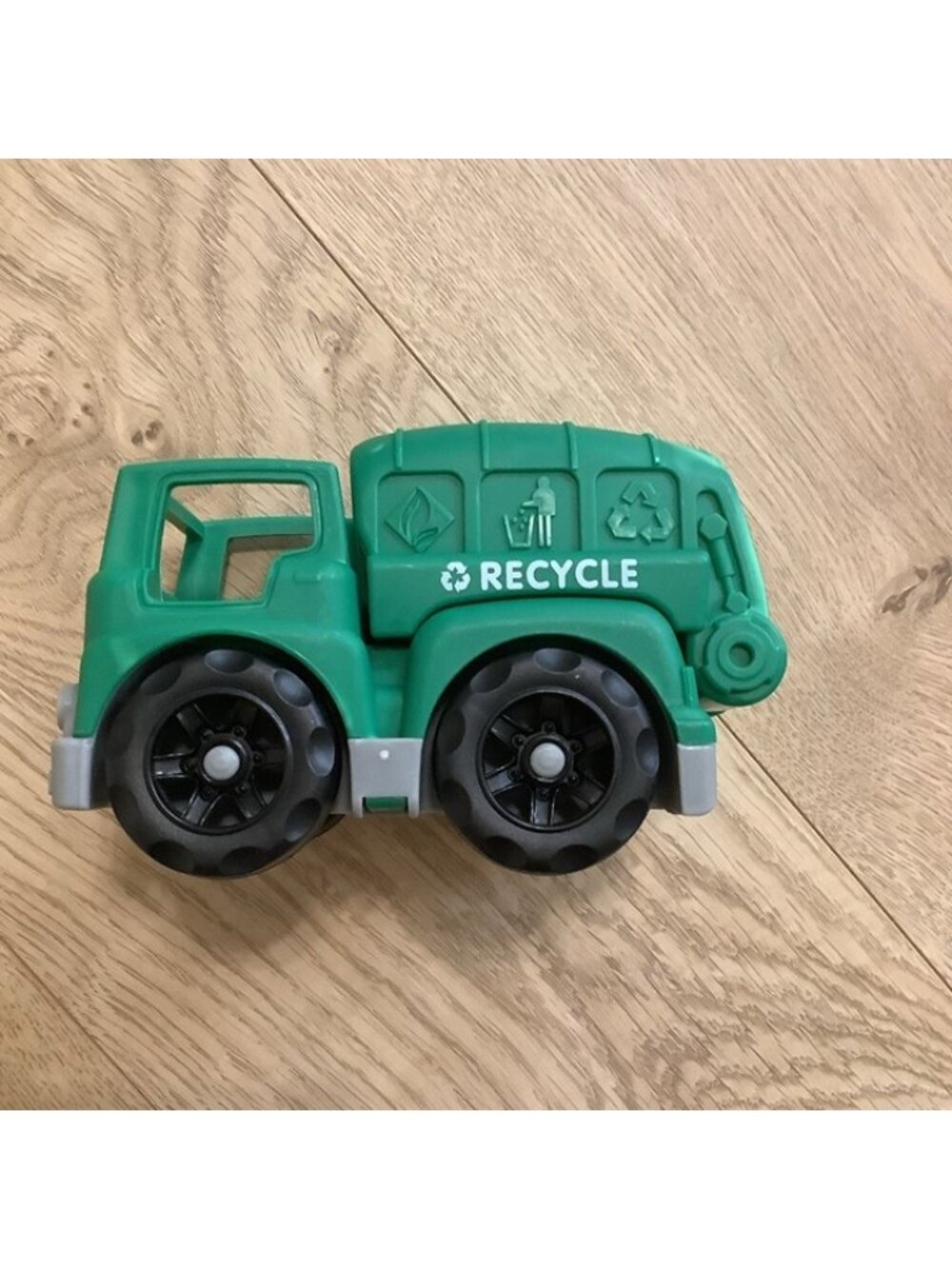 Recycling Trash Truck 6 X 4 Green, Preloved Some